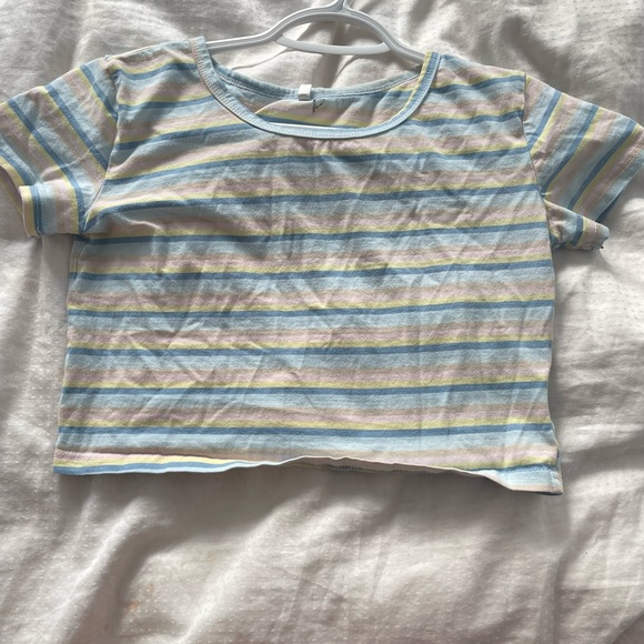 Cute colourful cropped tee - Picture 3 of 3